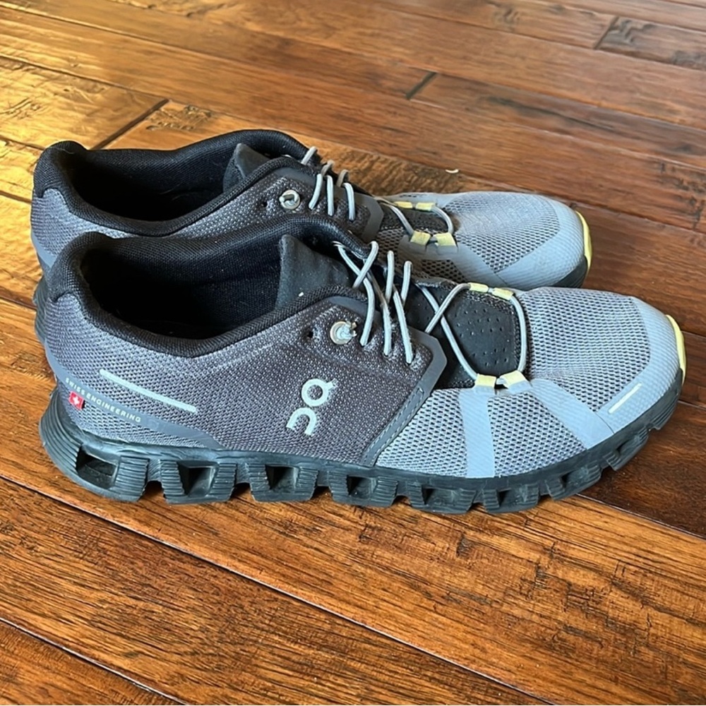 On Cloud 5 Running Black and Gray Athletic Shoes with Cloud Cushioning